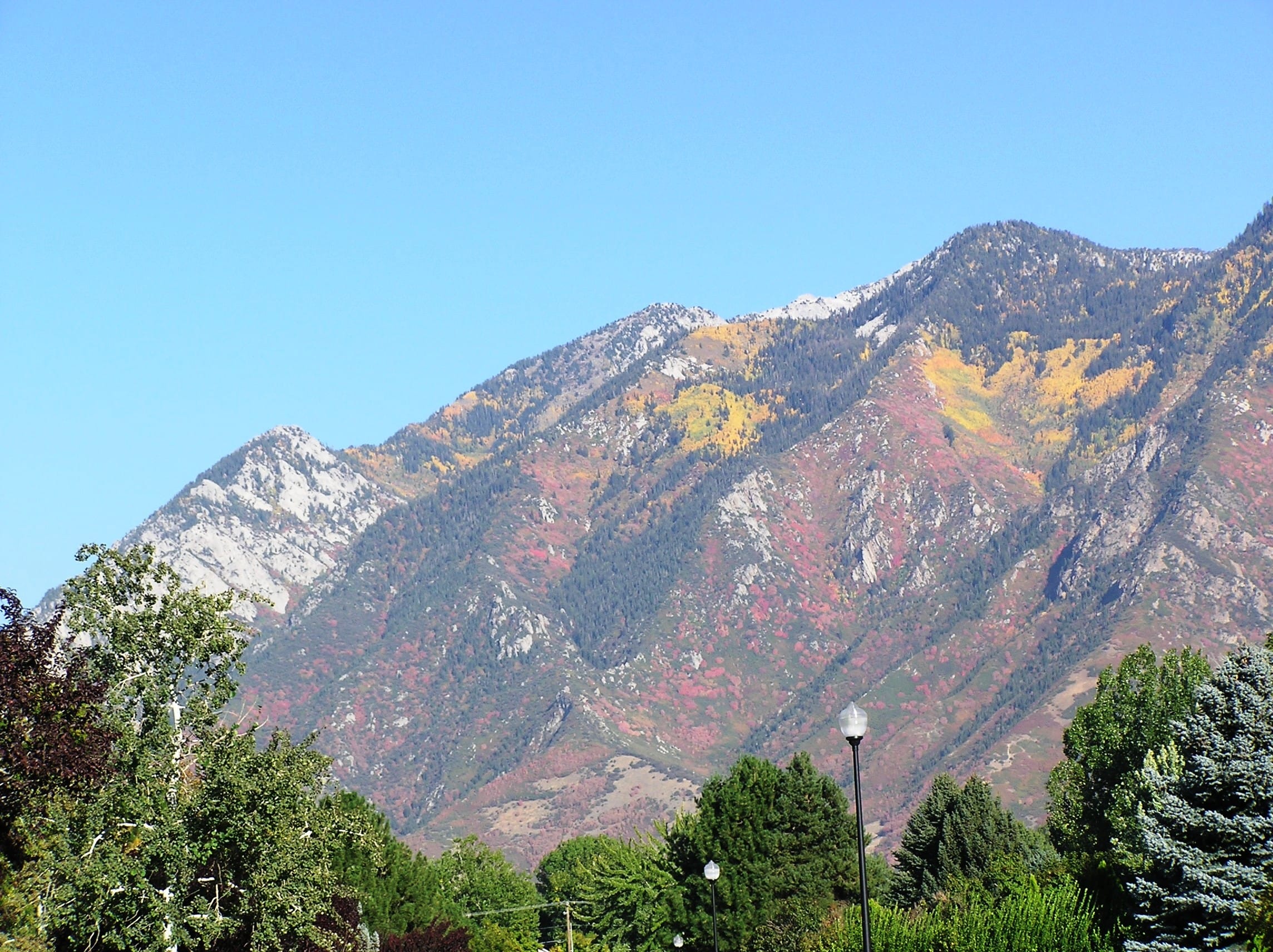 Wasatch Mountains viewed from Sandy, Utah. Regional imagery, not practice premises. Photo by Scott Catron, CC BY 2.5.