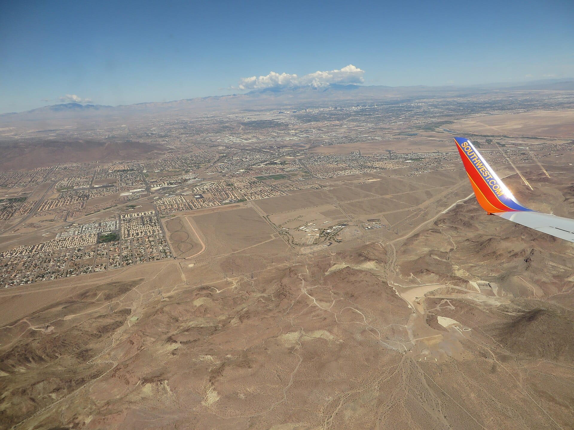 Henderson, Nevada looking toward Las Vegas. Regional imagery, not practice premises. Ken Lund, CC BY-SA 2.0.